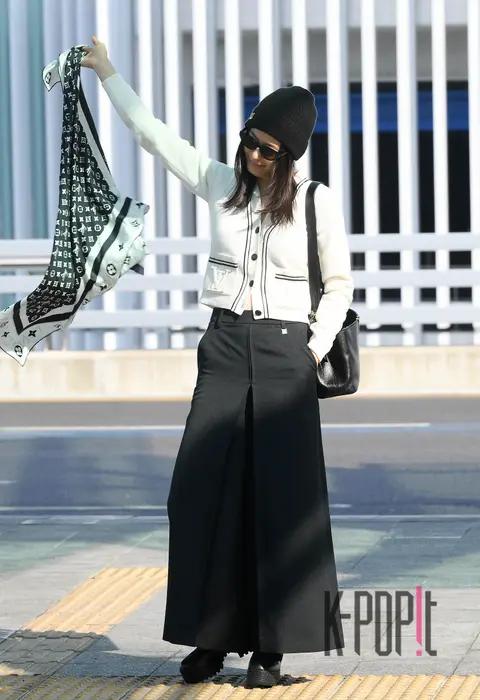 Jun Ji-hyun — Airport