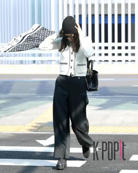 Jun Ji-hyun — Airport