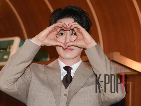 Lee Dong-wook — Launch