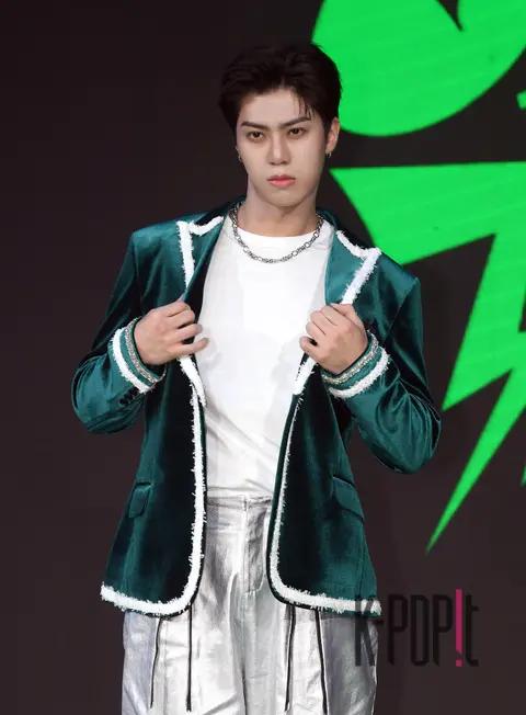 NTX Yoon-hyuk — Showcase
