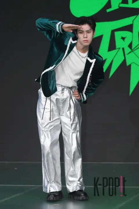 NTX Yoon-hyuk — Showcase