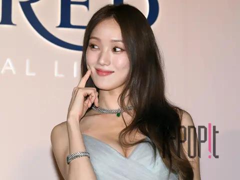 Lee Sung-kyung — Launch