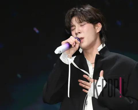 Jung Dong-won — Showcase