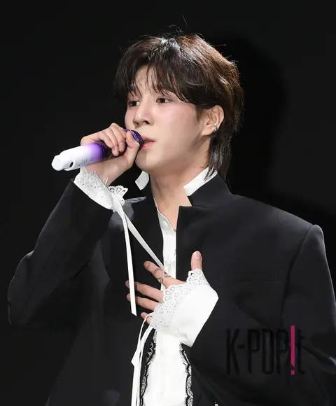 Jung Dong-won — Showcase