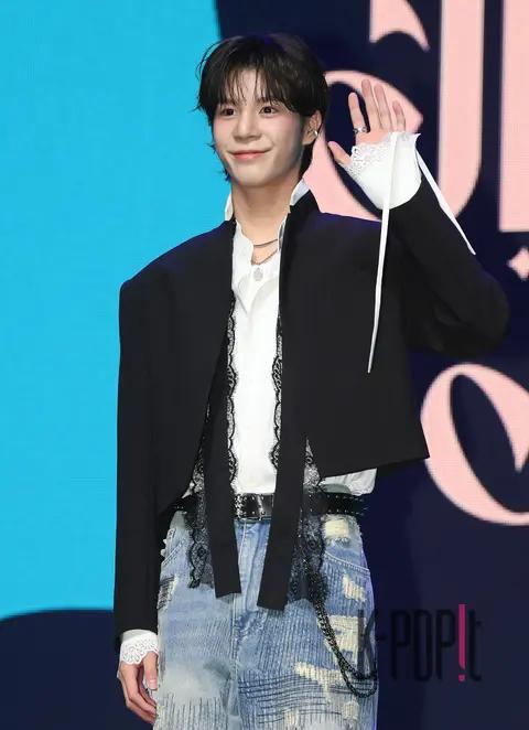 Jung Dong-won — Showcase