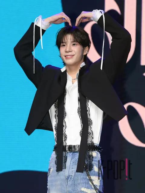 Jung Dong-won — Showcase