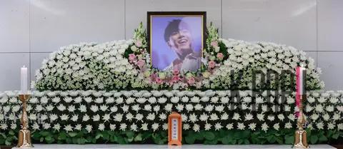 Whee Sung — Funeral