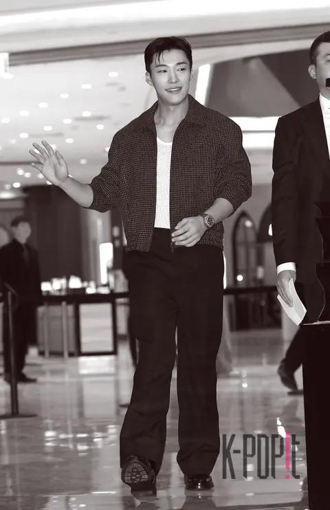 Woo Do-hwan — Launch