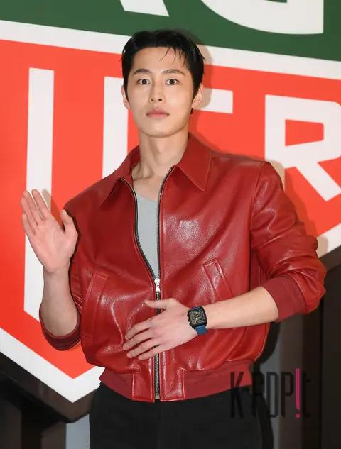 Lee Jae-wook — Launch