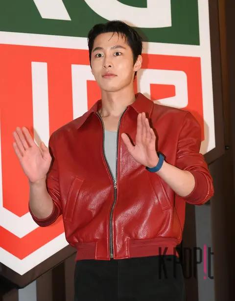 Lee Jae-wook — Launch