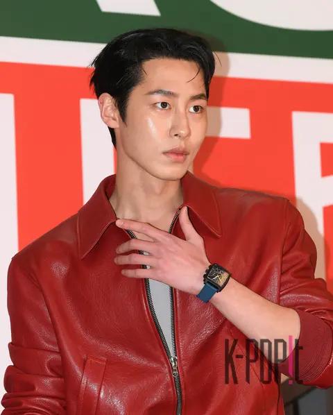 Lee Jae-wook — Launch