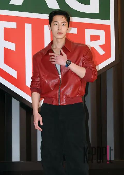 Lee Jae-wook — Launch