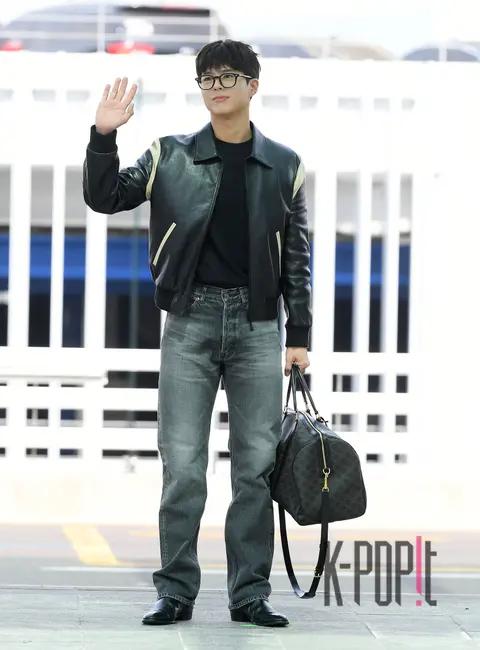 Park Bo-gum — Airport