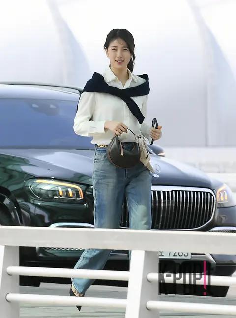 Suzy — Airport