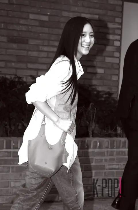 Hong Hwa-yeon — Launch