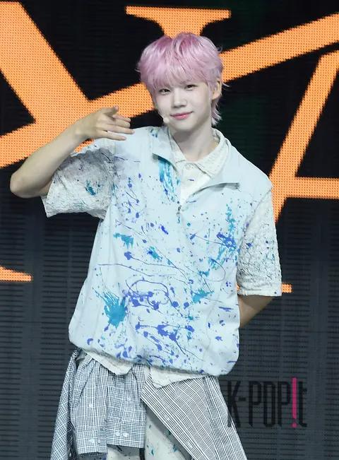 Close Your Eyes Kenshin — Close Your Eyes Debut Showcase