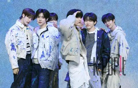Close Your Eyes — Close Your Eyes Debut Showcase