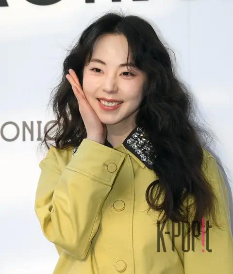 An So-hee — Launch