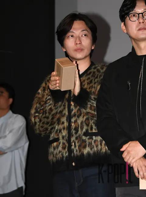 Lee Dong-hwi — Lobby Stage Greeting