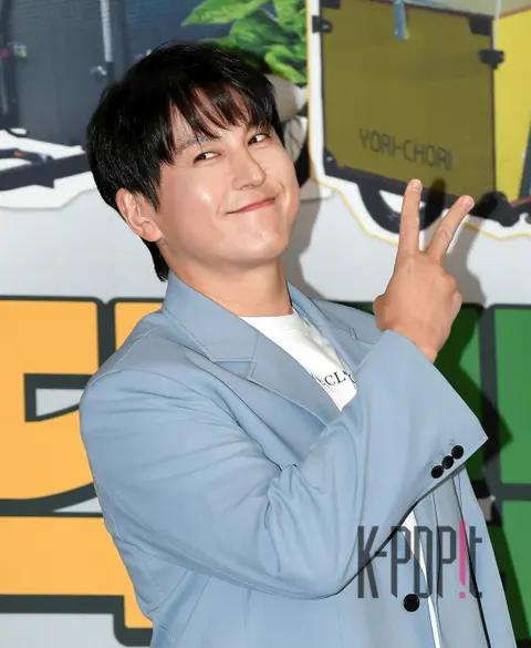 Ryu Su-young — Street Rice Bowl Seller Production Briefing