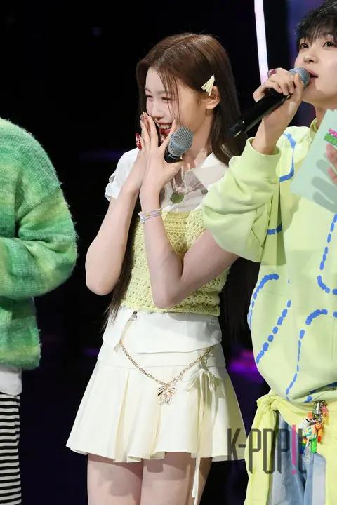 Izuna Jeong Sae-bi — The Show