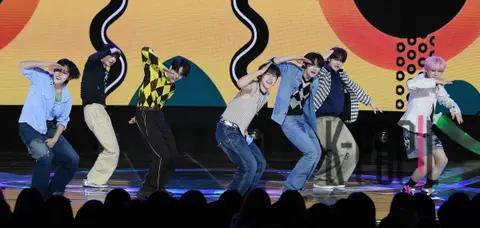 Close Your Eyes — The Show
