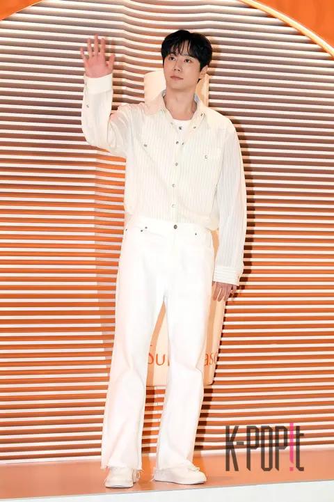 Lee Jun-young — Launch