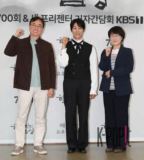 Lim Gi-soon (Producer), Choi Soo-jong, Writer Jeon Sun-ae — Korean Dining Table Press Conference