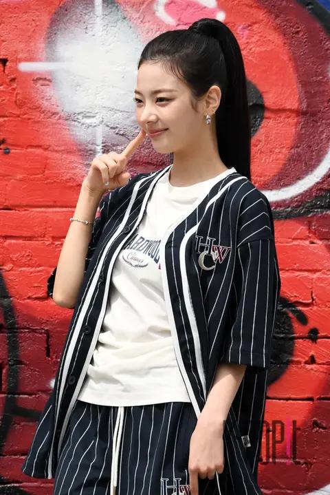 Lia (ITZY) — Launch