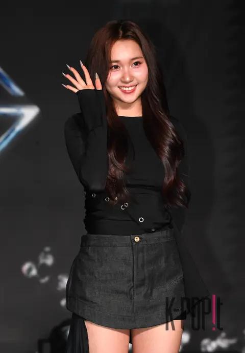 Jiwoo (VVS) — Showcase
