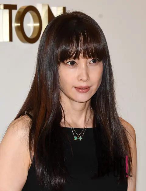 Lee Na-young — Launch