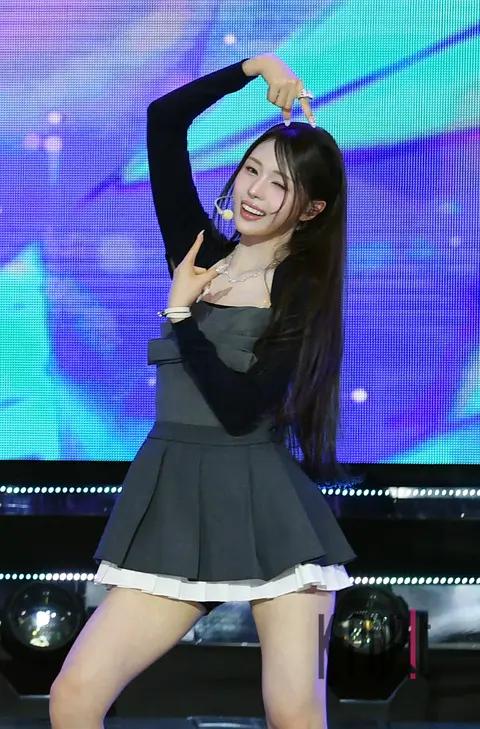 Won Hwa-yeon (IF I) — The Show