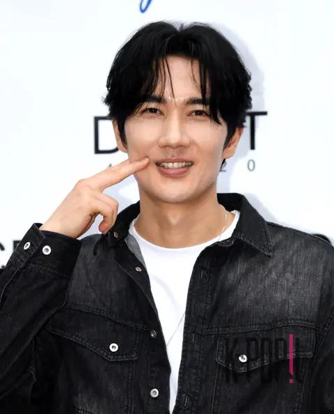 Eom Tae-gu — Launch