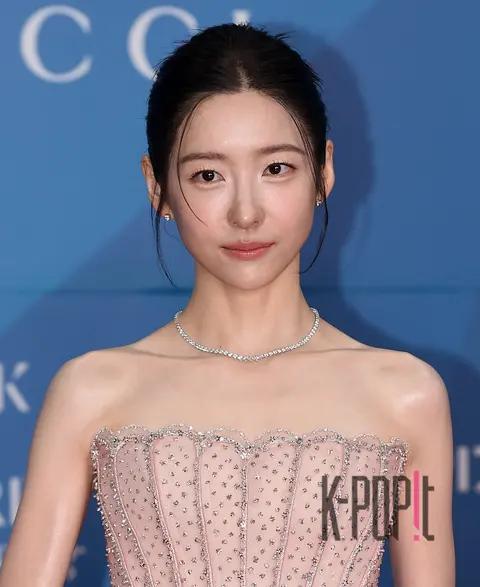 Park Ji-hyun — Baeksang Arts Awards Red Carpet