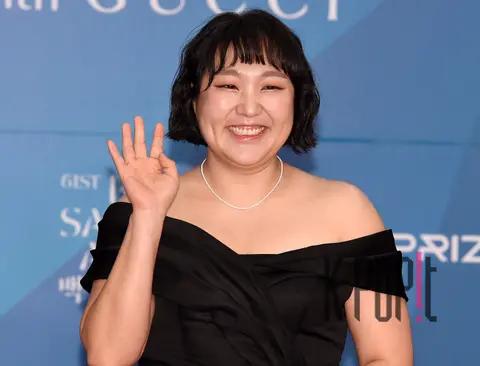 Lee Su-ji — Baeksang Arts Awards Red Carpet