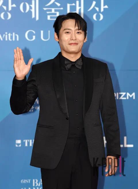 Choi Dae-hun — Baeksang Arts Awards Red Carpet