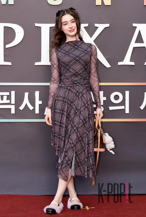 Dasha Taran — Mufasa Red Carpet
