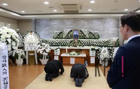 Joint Photography Pool — Rohn Sang-yong Funeral