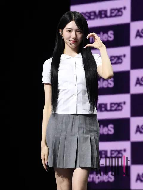 Shin-wi (tripleS) — Showcase
