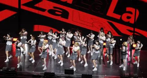 tripleS — Showcase