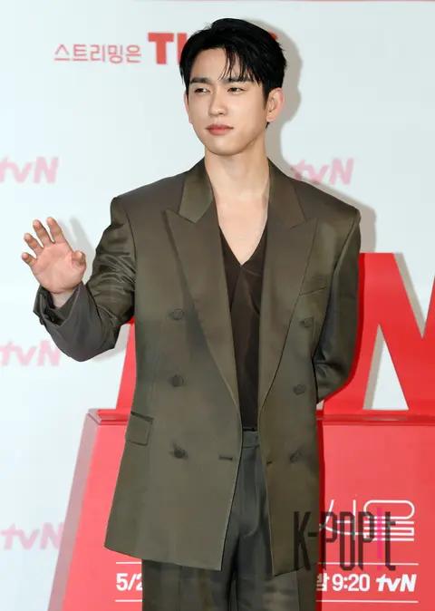 Park Jin-young — Unknown Seoul Production Briefing