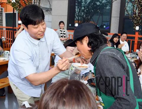 Yoo Hae-jin — Soju Wars Soju Tent Bar Opening