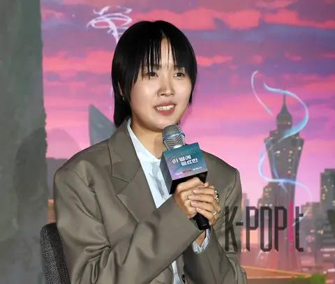 Han Ji-won (director) — Press Premiere for This Star