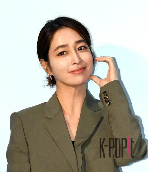 Lee Min-jung — Launch