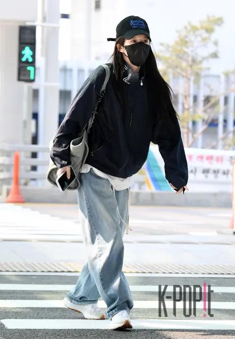 Ko Yun-jung — Airport