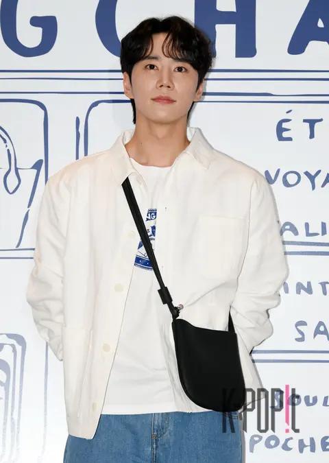 Lee Jun-young — Launch