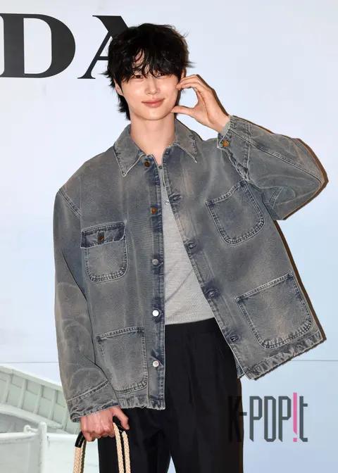 Byeon Woo-seok — Launch