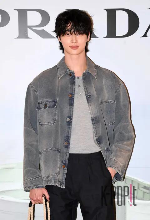 Byeon Woo-seok — Launch