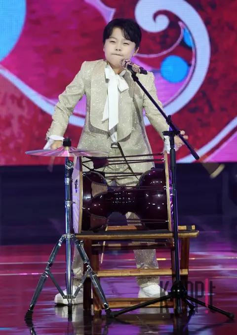 Hwang Min-ho — The Trot Show