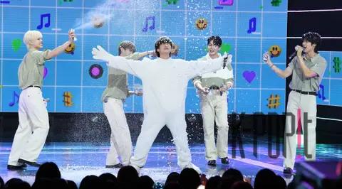 N.Flying — The Show